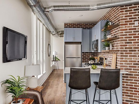 4th image of 2401 Frankford Ave #4D