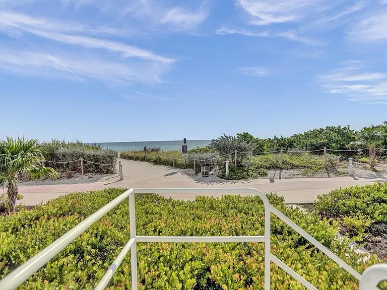 6917 Collins Ave #622 — Photo 44
