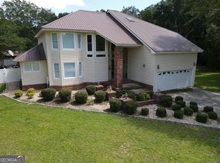 11 Plantation Dr, Swainsboro, GA 30401