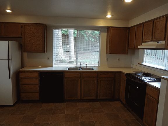 4th image of 7668 Oak Park Pl NW