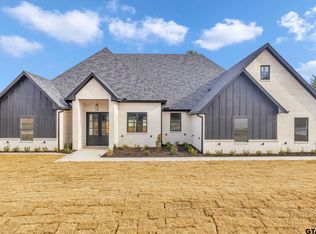 14674 Woodland Creek Dr, Lindale, TX 75771