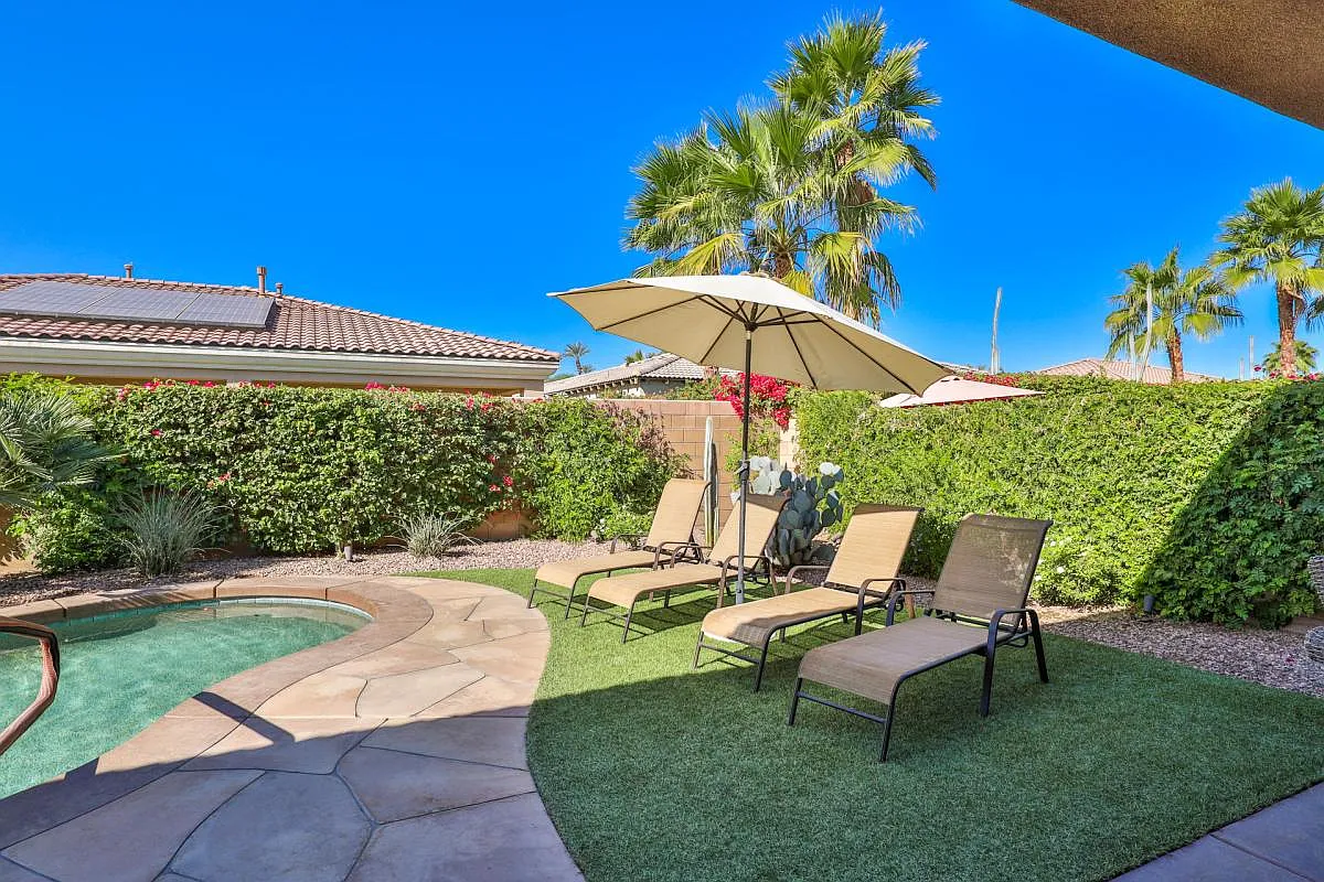 48219 Newport Bridge Pl Place — Photo 3