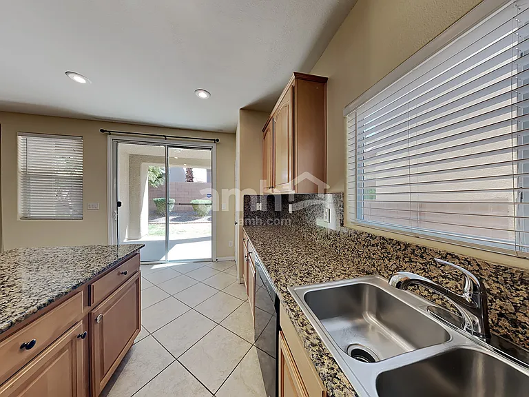 37 Harbor Pines Ct — Photo 4