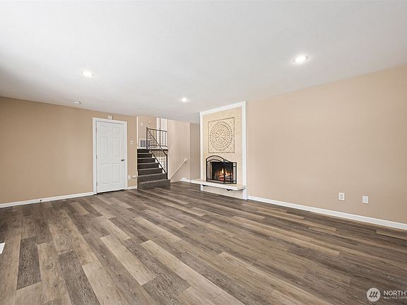 3rd image of 10309 123rd Street Ct E