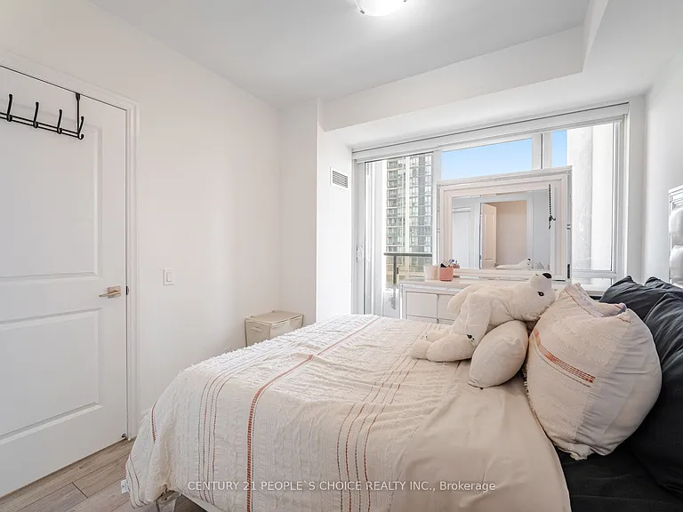 36 Elm Dr W #606 — Photo 17