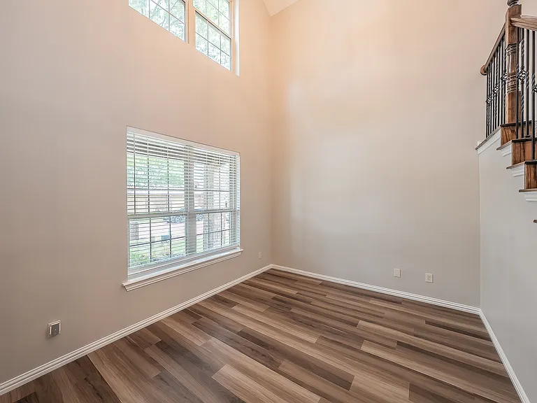 412 Hideaway Rd — Photo 4