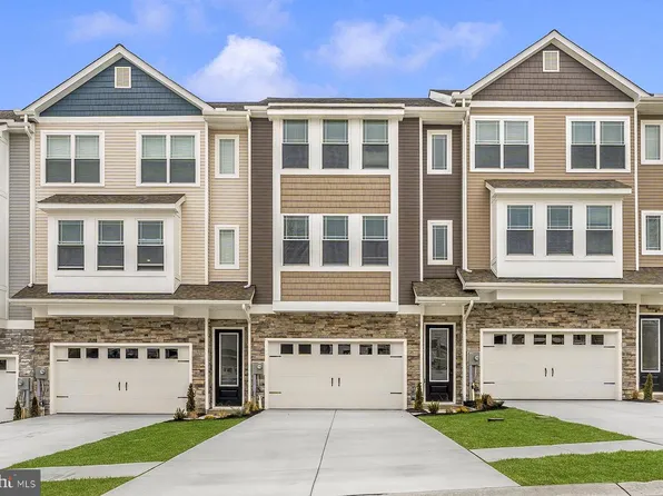 548 Bartholomew Dr, Waynesboro, PA 17268