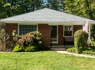 123 Fairview Rd, Chagrin Falls, OH 44022