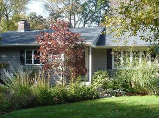 4 Hemlock Ln, Billerica, MA 01730