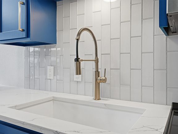 3rd image of 3007 Upcreek Aly Unit 6