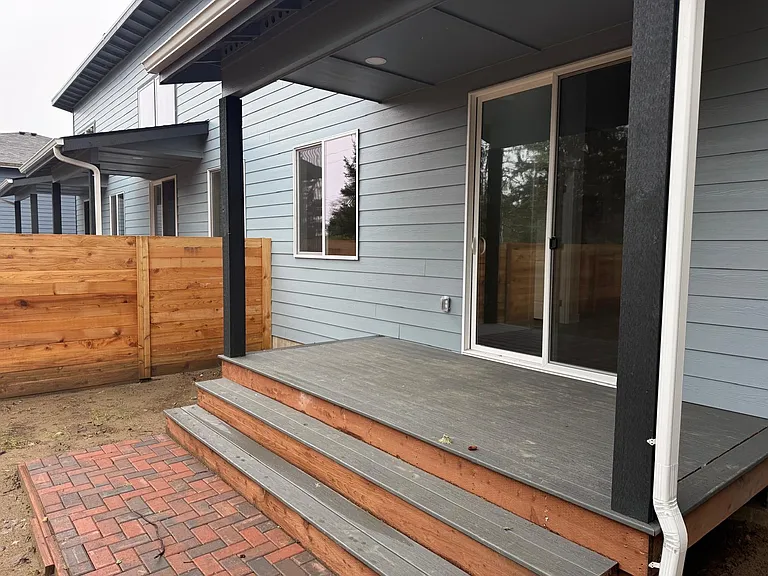 659 Sunset Ave NE #A — Photo 4