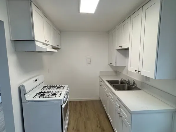 121 N McClay St, 121 N McClay St APT E, Santa Ana, CA 92701