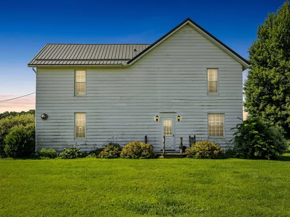 22388 Hazel Rd, Elkport, IA 52044