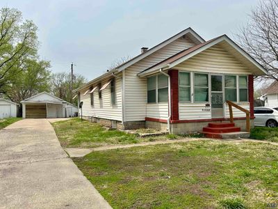 555 SE Burr St, Topeka, KS, 66607