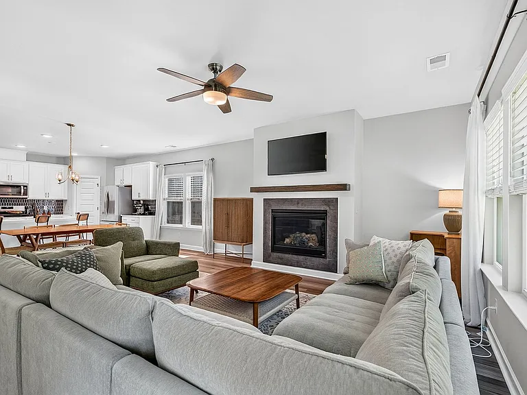 3177 Safe Harbor Way — Photo 18