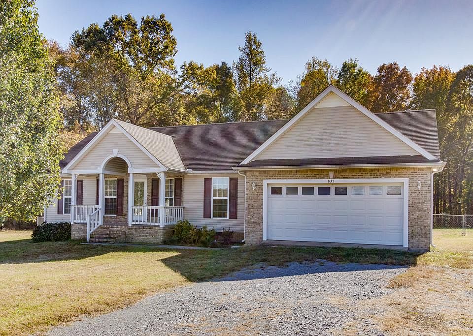 1st image of 835 Smith Chapel Dr