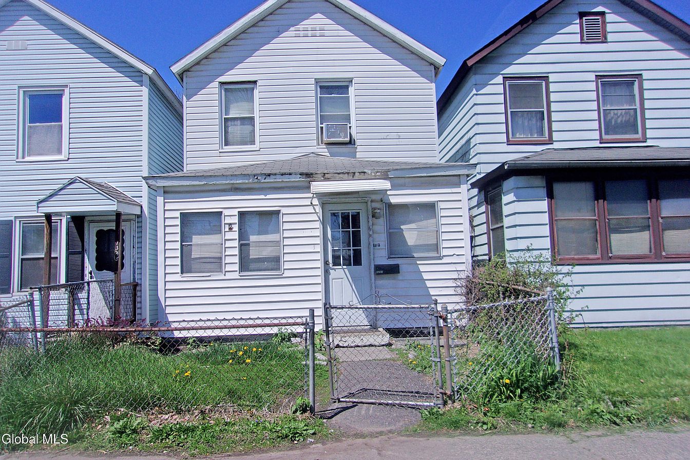 1st image of 1337 2nd Avenue