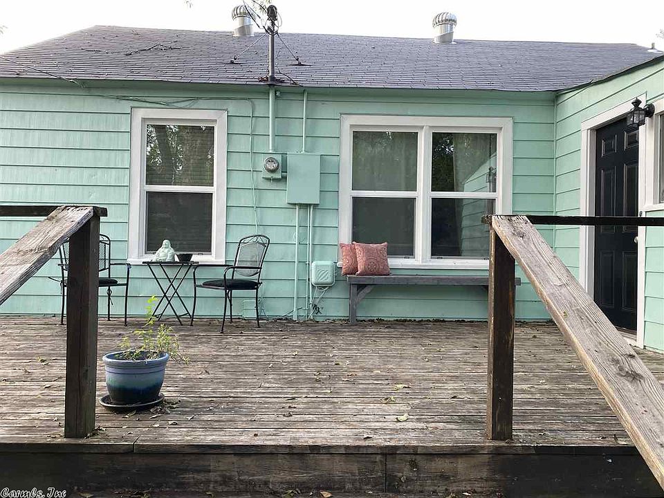2nd image of 624 W D Ave