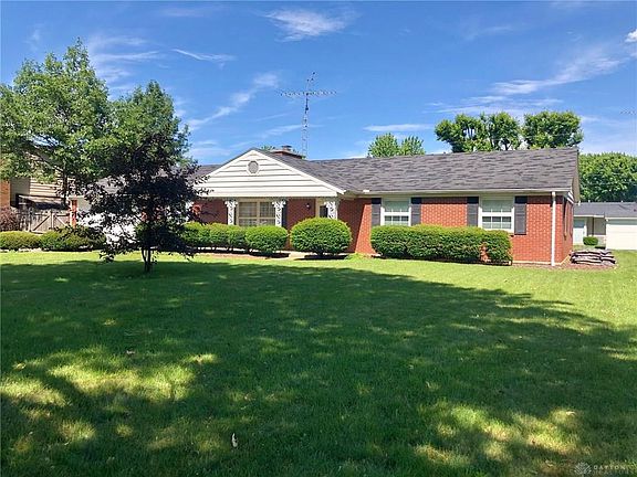 3rd image of 287 Hickory Dr