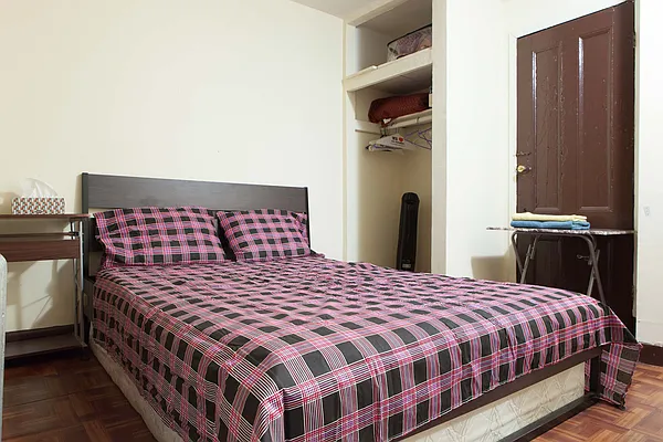 Rented by Michael Cohan, LREB | media 23