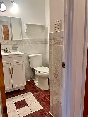 Rented by Laffey Real Estate | media 7