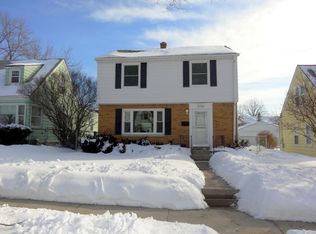 3746 N 98th St, Milwaukee, WI