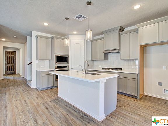 5th image of 2071 Chelsea Grv