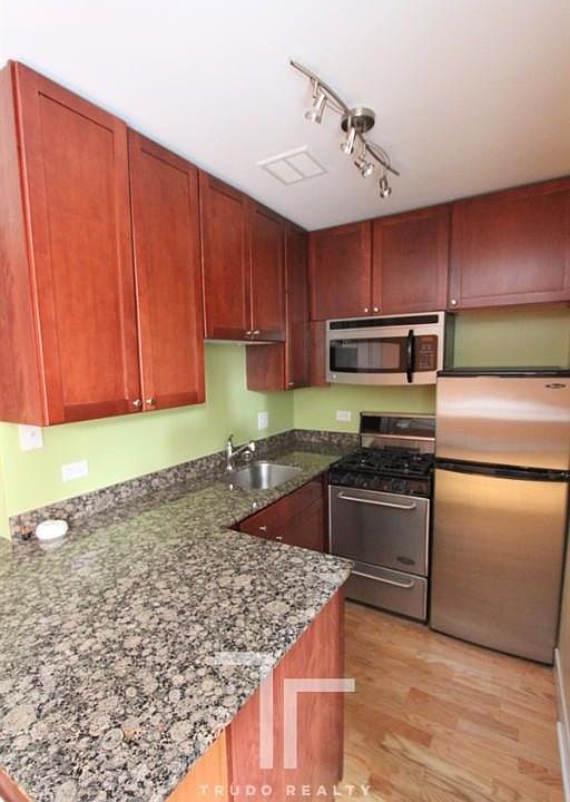 1st image of 4435 W Fullerton Ave #3