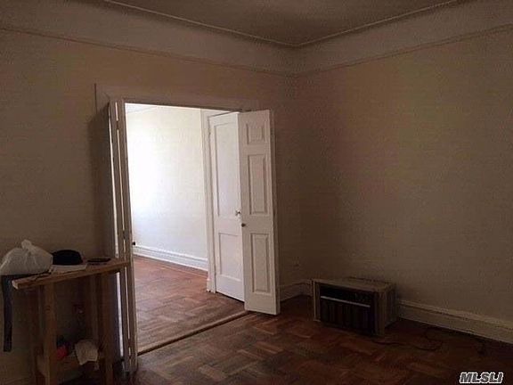 2nd image of 139 Tulip Ave