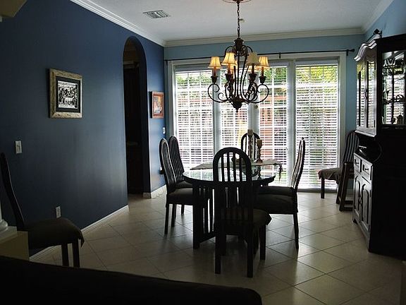 DINNING ROOM