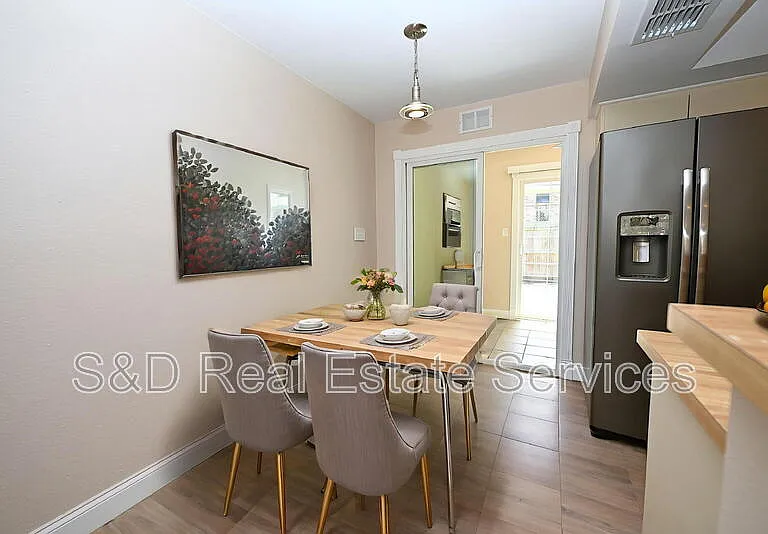 349 Market Sq E — Photo 8