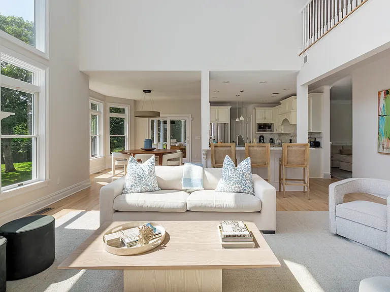 360 Canoe Place Rd — Photo 11