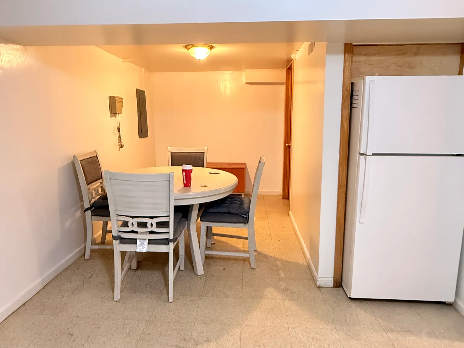 2 bed, 900 sqft, $1,200 — Photo 2