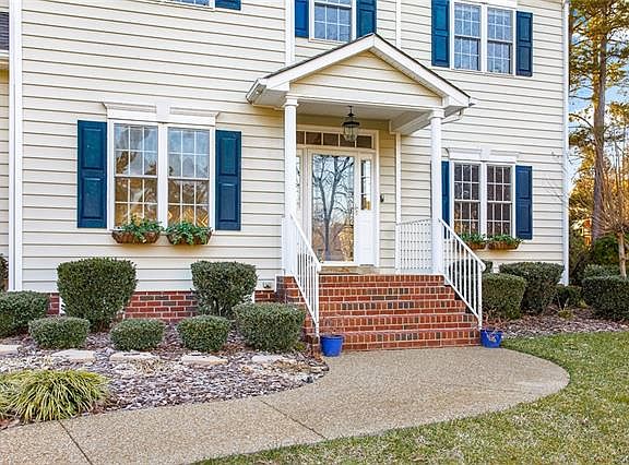 3rd image of 4907 Park Meadows Ln
