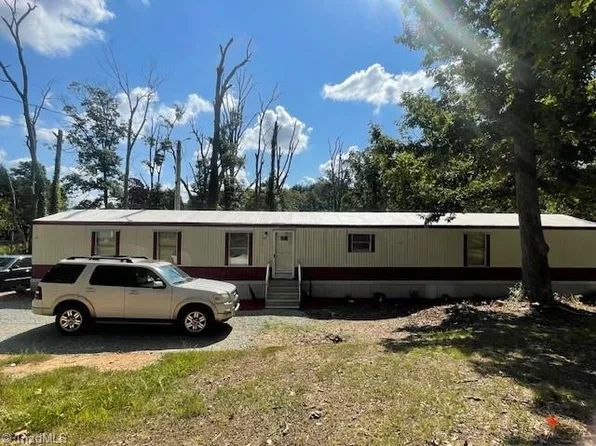 3857 S State Highway 150, Lexington, NC 27295