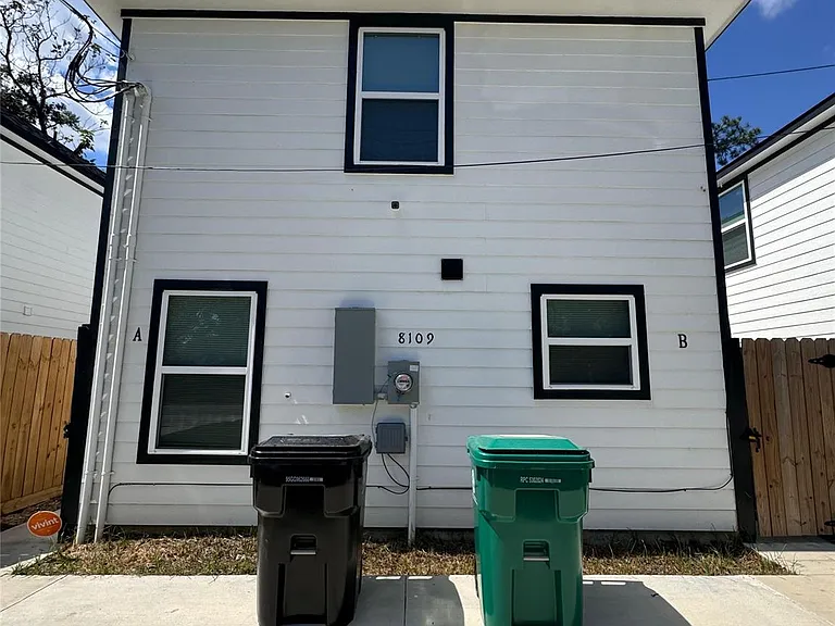 8109 Denton St — Photo 20