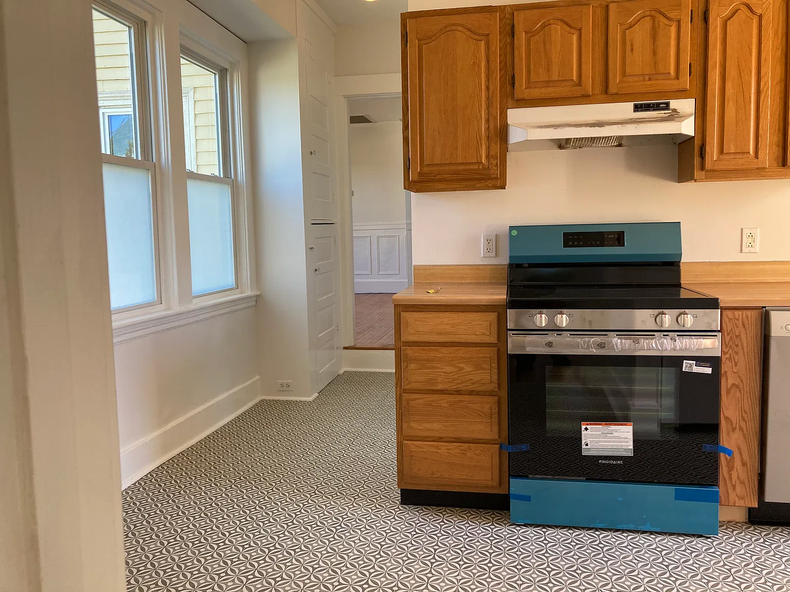 2 bed, 850 sqft, $2,350 — Photo 3