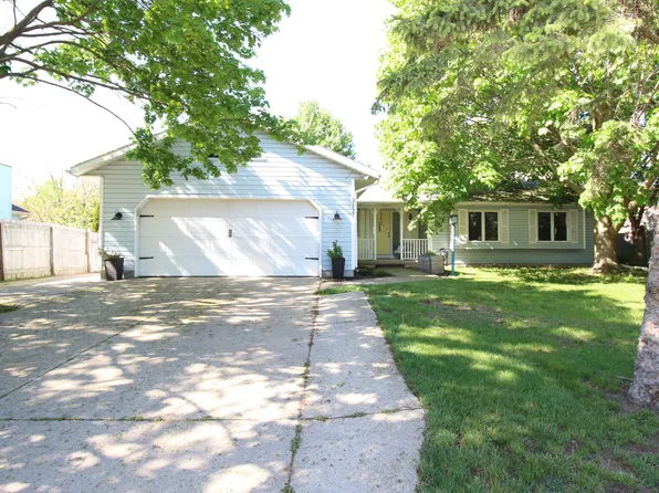 3127 Rivervale Dr SW, Grandville, MI 49418