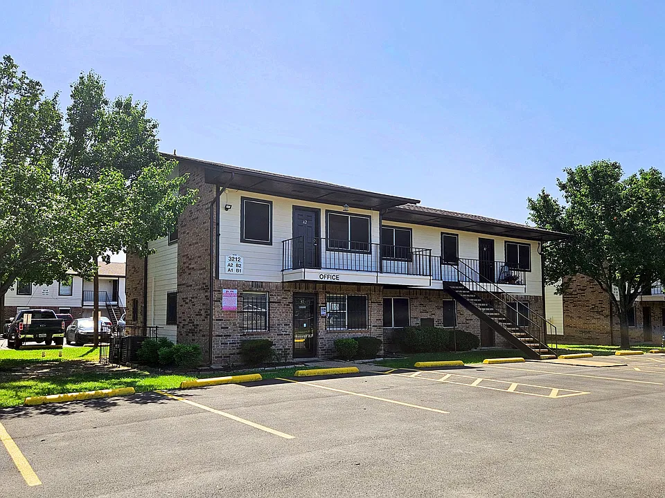 Autumn Run Apartments