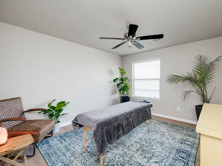 709 Tinton Falls Ln — Photo 38