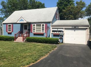 87 Virginia Ave, Lowell, MA 01852