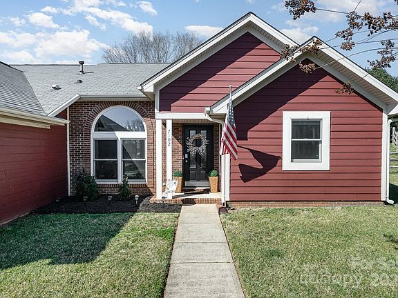 5th image of 7102 Lanark Ct