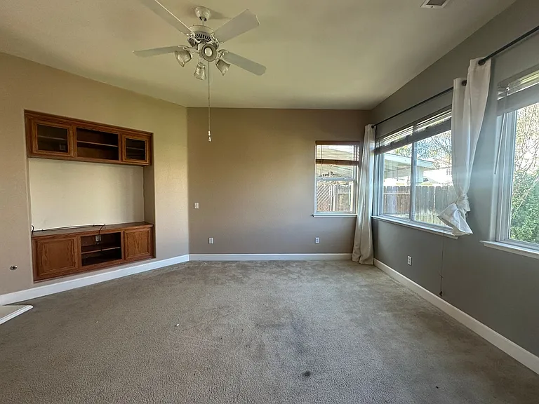 3929 Gossamer Way — Photo 4