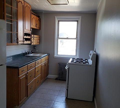 5th image of 2970 Yorkway Floor 2