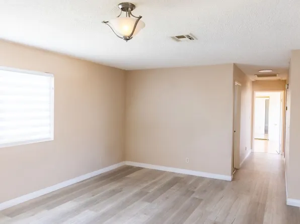 220 N 6th St, Montebello, CA 90640