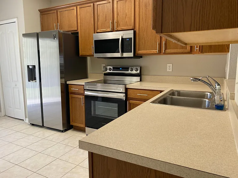 16412 Rollingbrook Dr — Photo 7