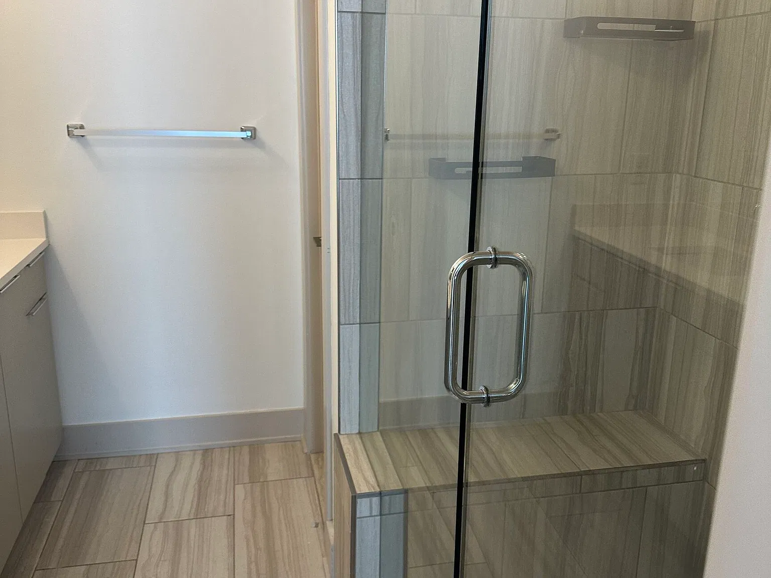 2 bed, 3.5 bath, 2500 sqft, $2,995 — Photo 4
