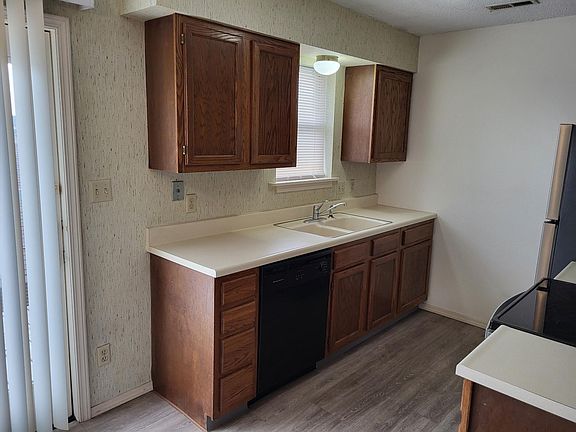 4th image of 1717 E 24th Ave APT C