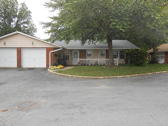 2nd image of 450A Cheshire Ct
