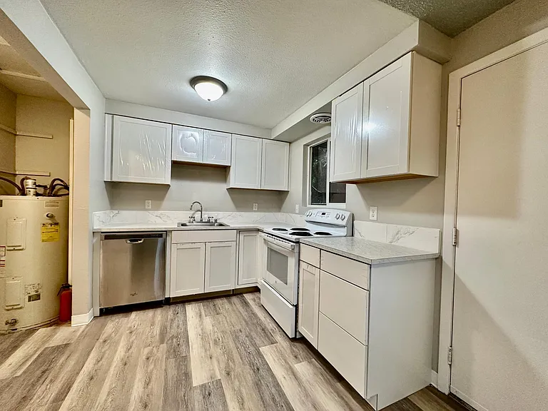 2415 Neals Ln #A — Photo 12